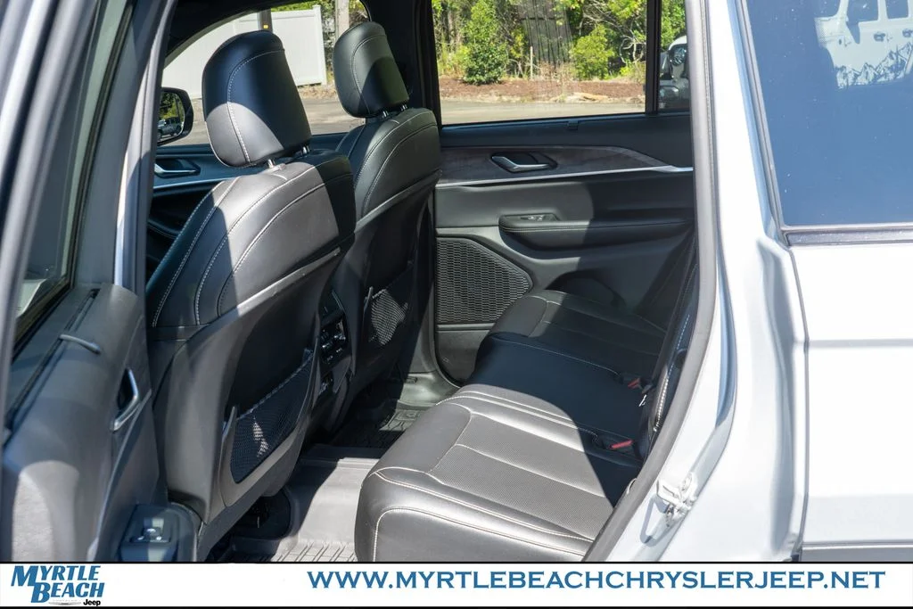 Certified Used 2025 Silver Zynith Jeep Limited image 13