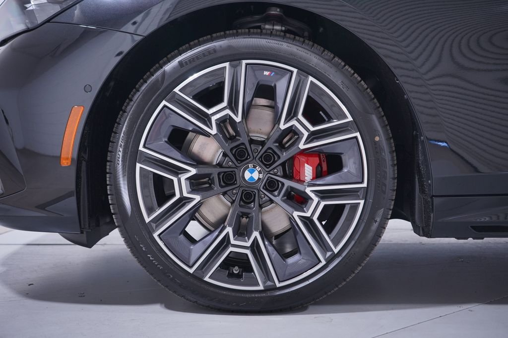 Used 2026 Black Sapphire Metallic BMW 530i image 2