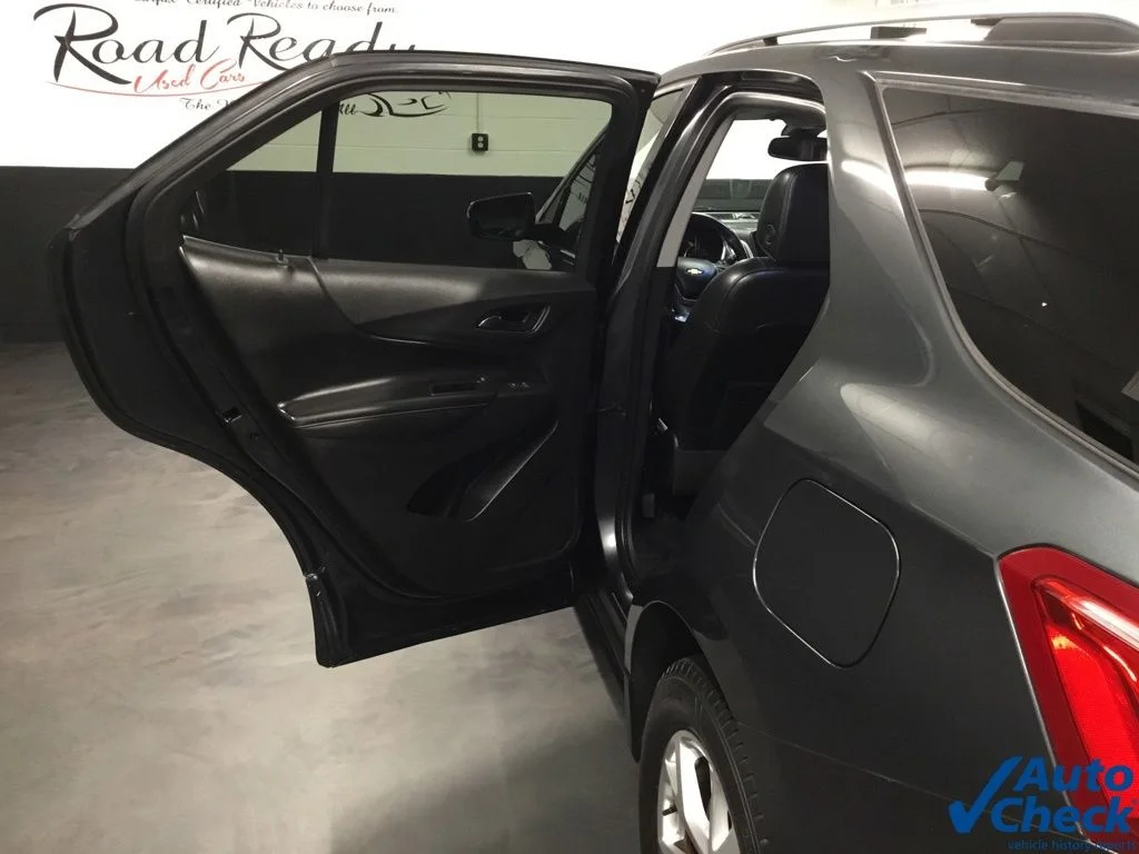 Used 2018 Gray Chevrolet Premier image 27