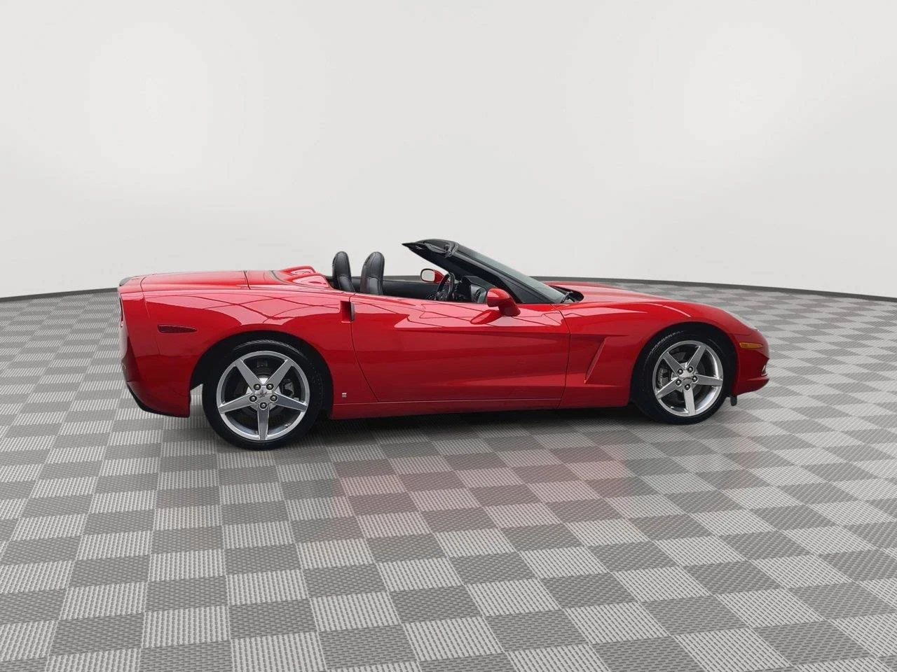 Used 2006 Victory Red Chevrolet  image 34
