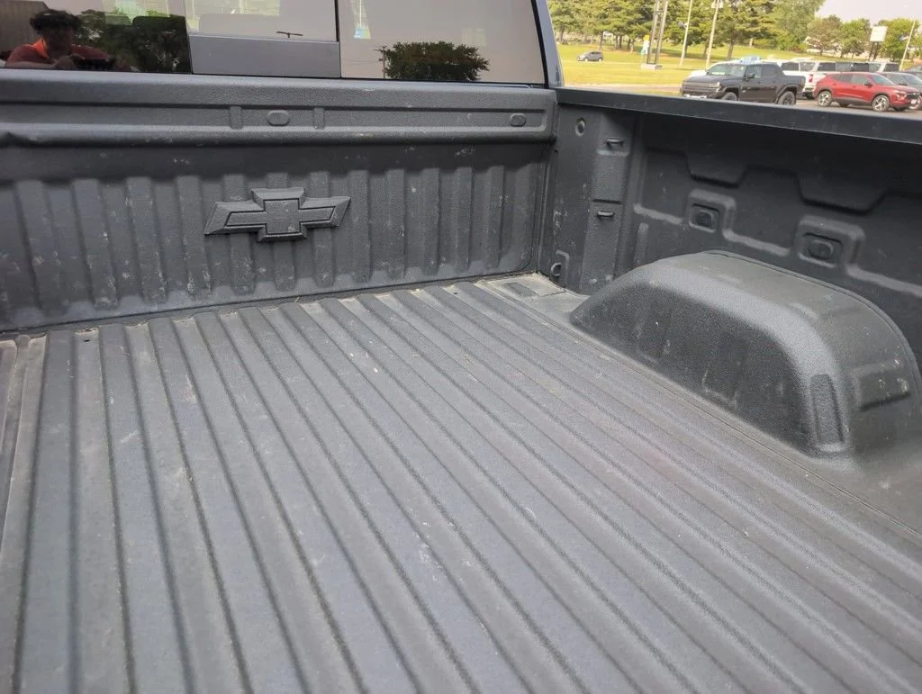 2021 Chevrolet Silverado 1500 LTZ - Photo 10