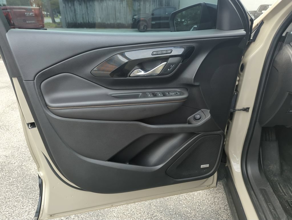 Used 2022 Desert Sand Metallic GMC AT4 image 17