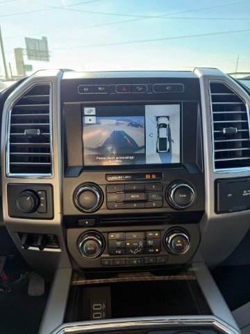 Used 2017 White Ford Lariat image 19
