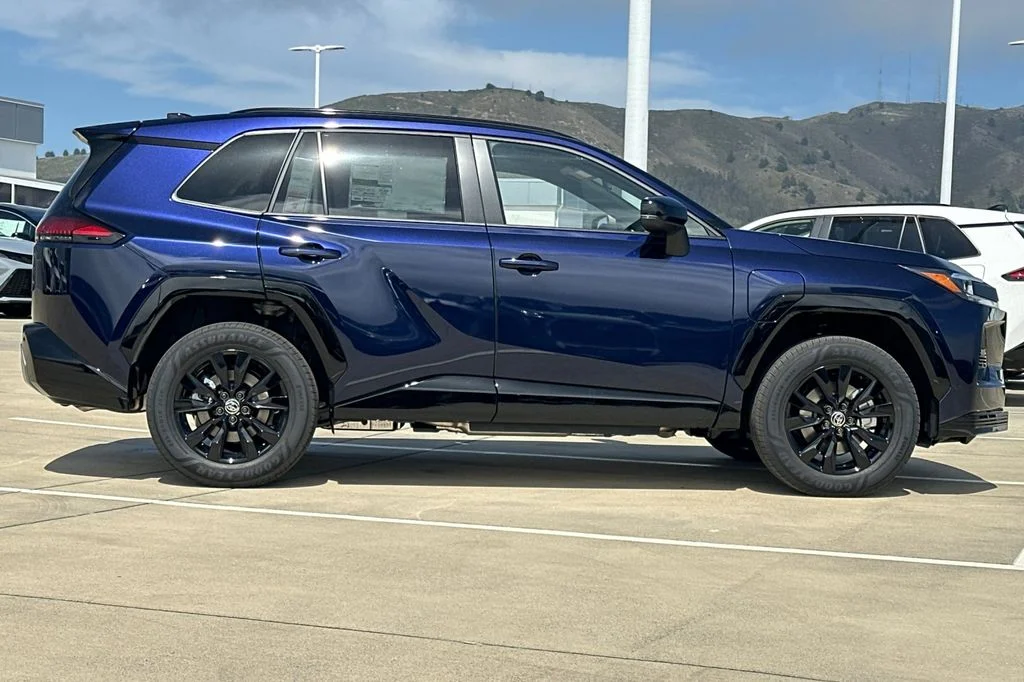 New 2026 Blueprint Toyota  SE image 3