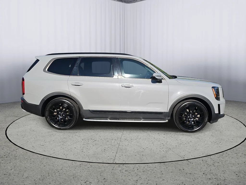 Used 2022 Gray Kia SX image 6