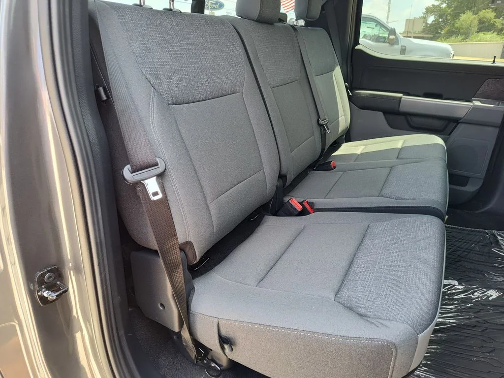 New 2026 Carbonized Gray Metallic Ford XLT image 13