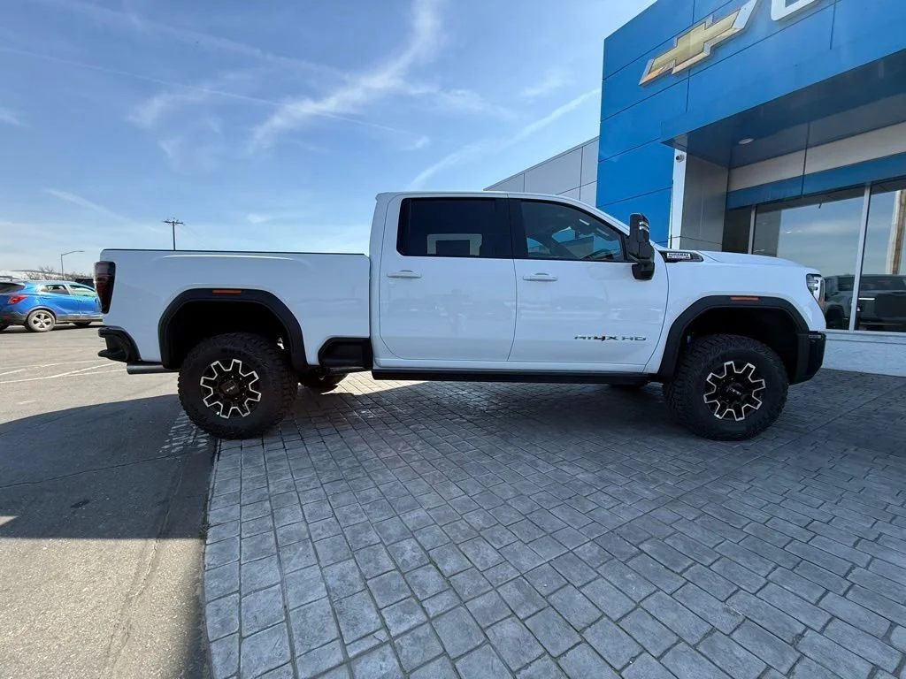 New 2026 Summit White GMC AT4X image 10