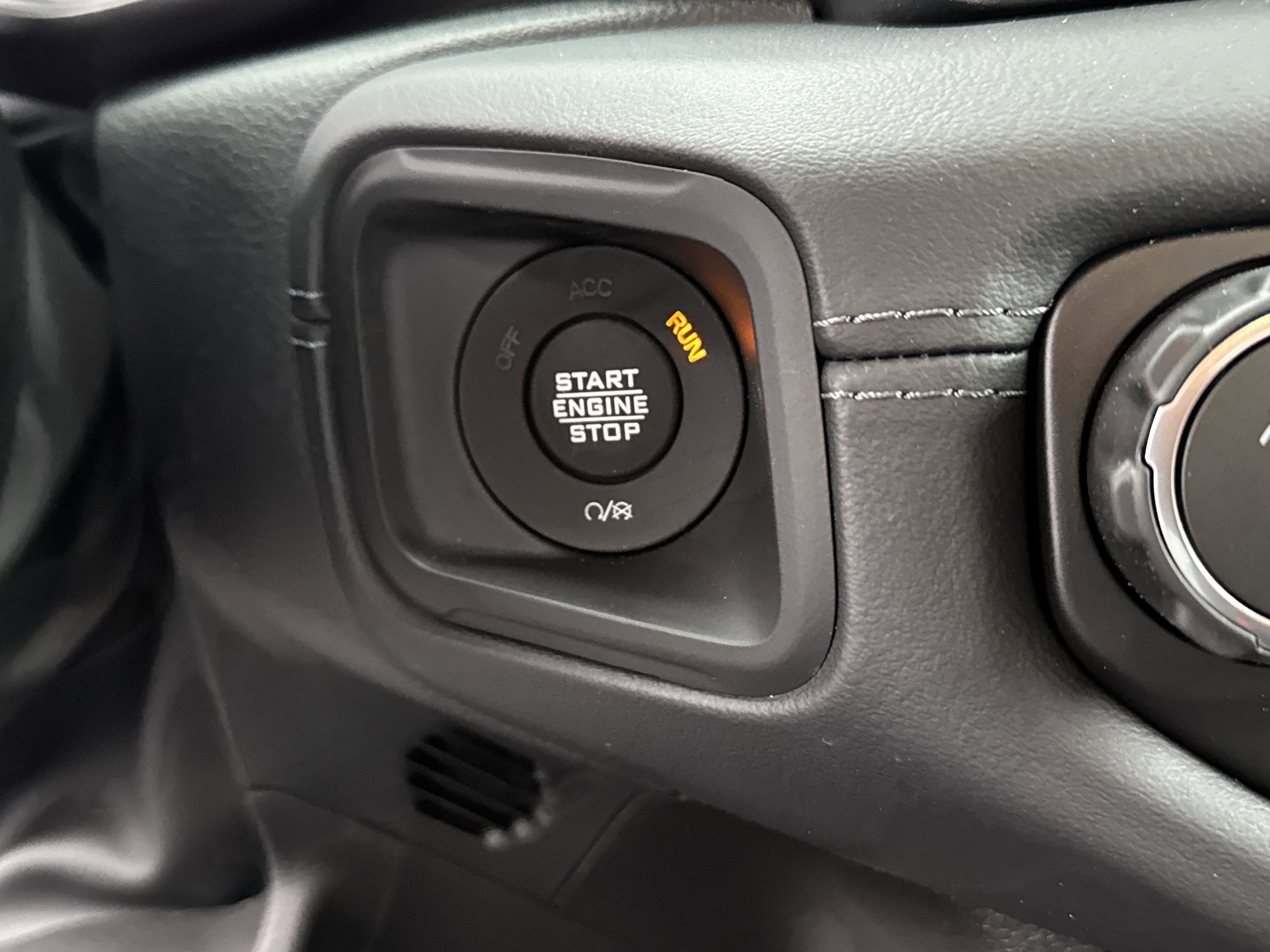 New 2026 Reign Exterior Paint Jeep Rubicon X image 36