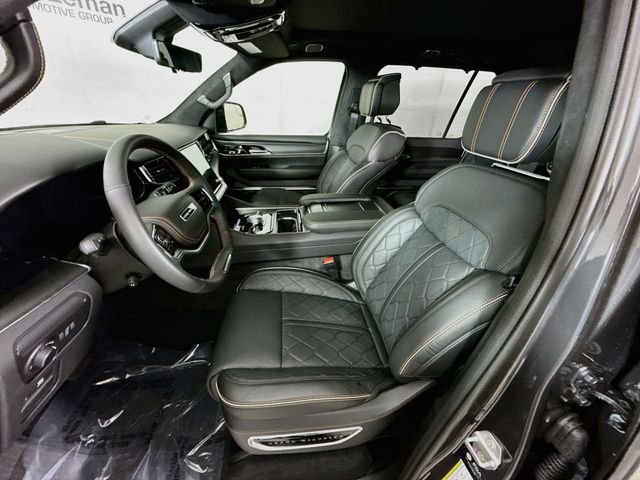 New 2026 Baltic-Gray Metallic Clear-Coat Exterior Paint Jeep Summit Reserve image 22