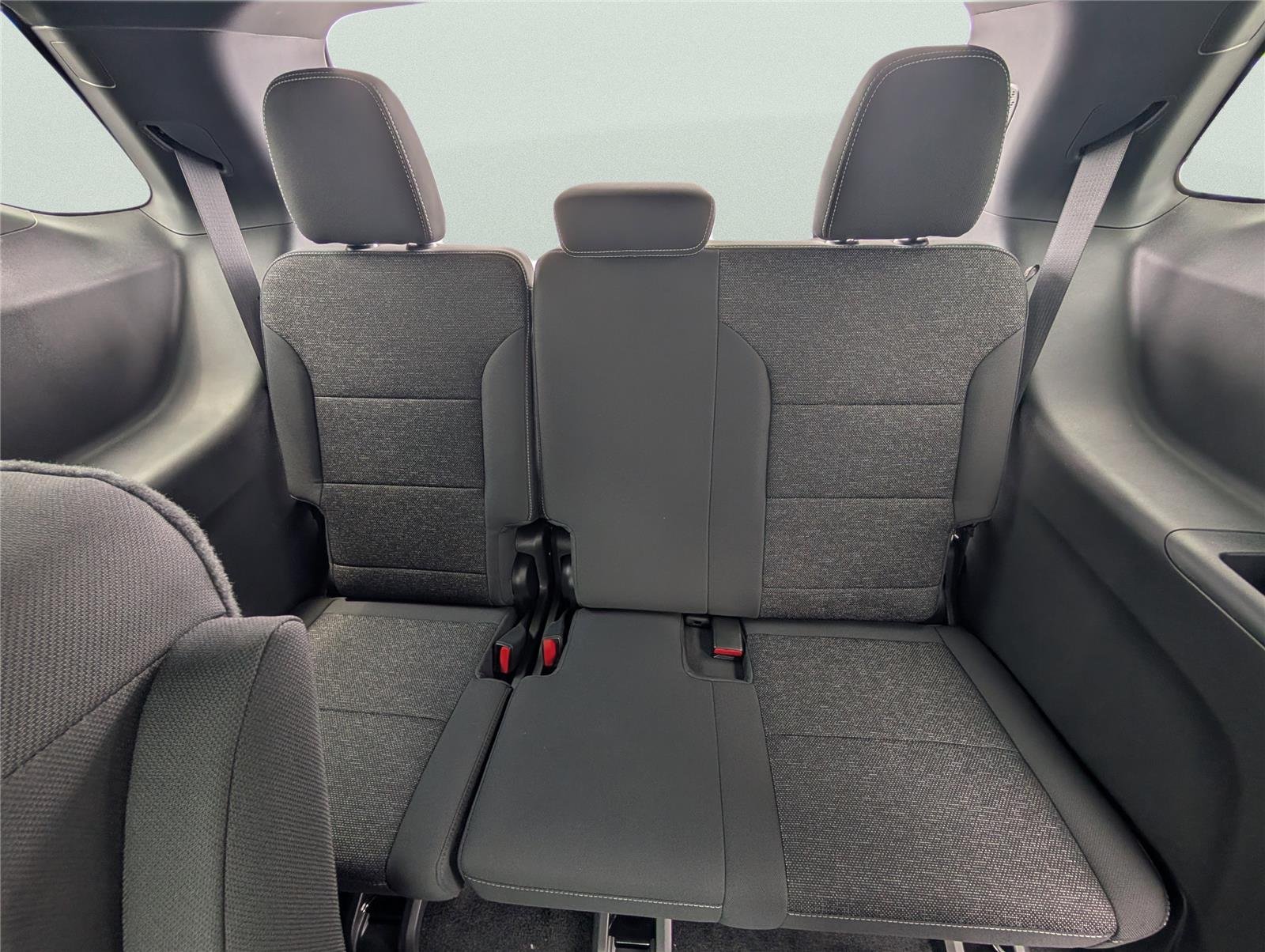 2026 Chevrolet Traverse LT - Photo 8