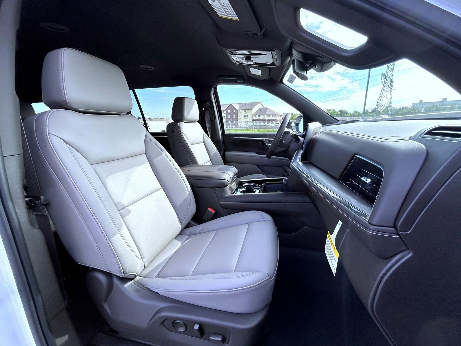2026 Chevrolet Suburban LT - Photo 16