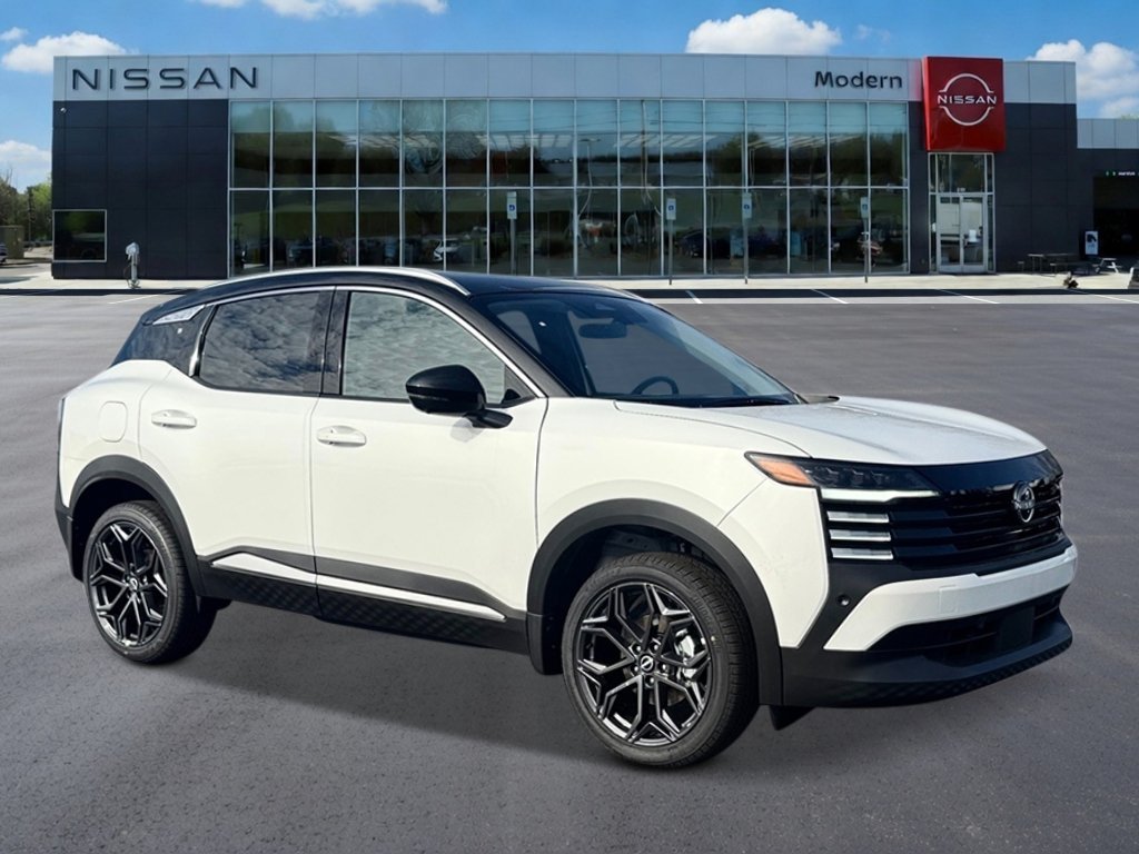 New 2026 Aspen White Tricoat/Super Black Nissan SR image 7