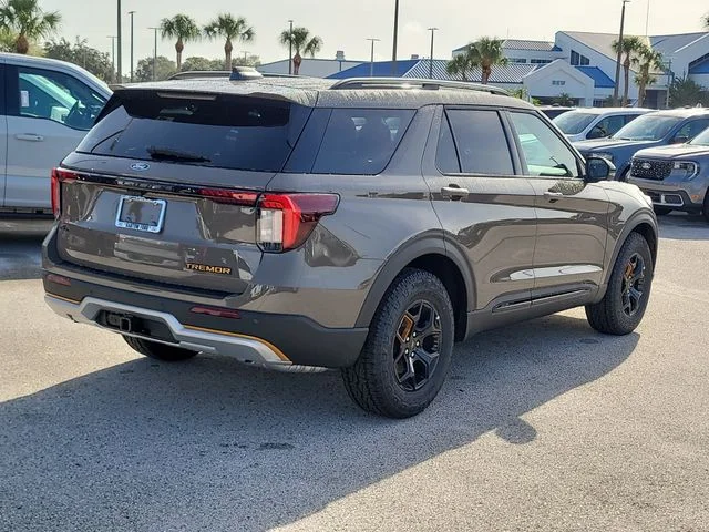 New 2027 Gray Ford Tremor image 5