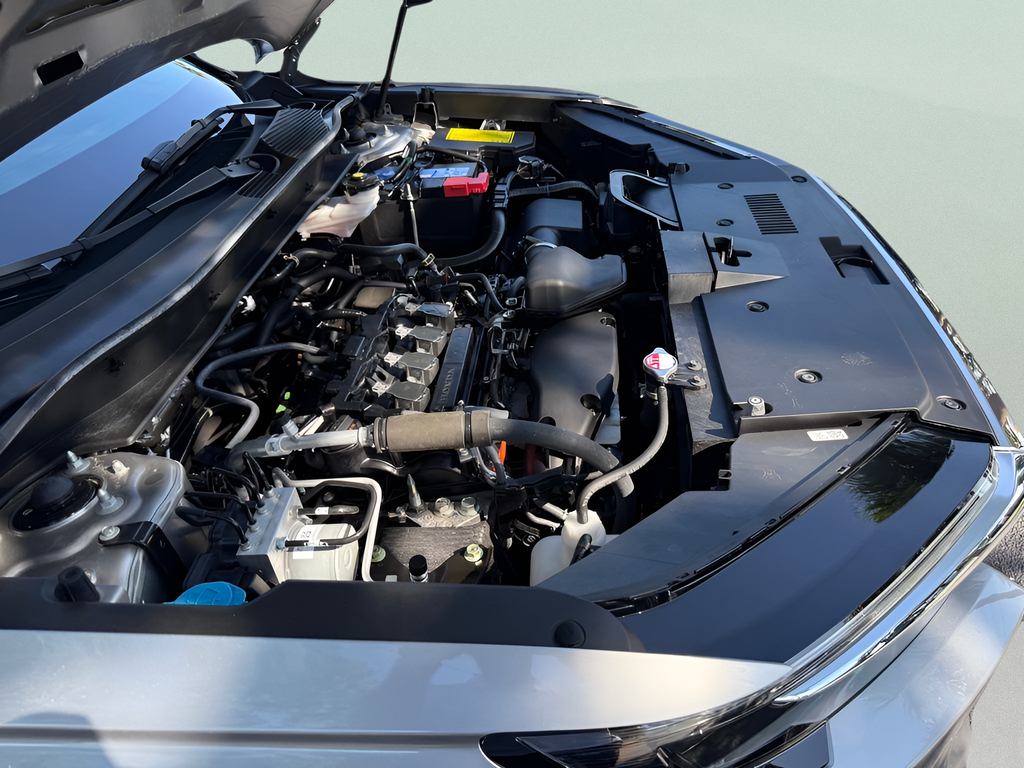 Used 2024 Silver Honda EX-L image 41
