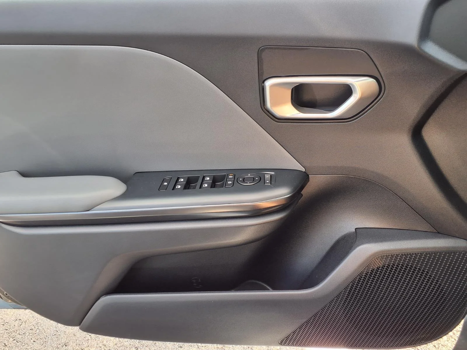 New 2026 Interstellar Gray Kia LXS image 10