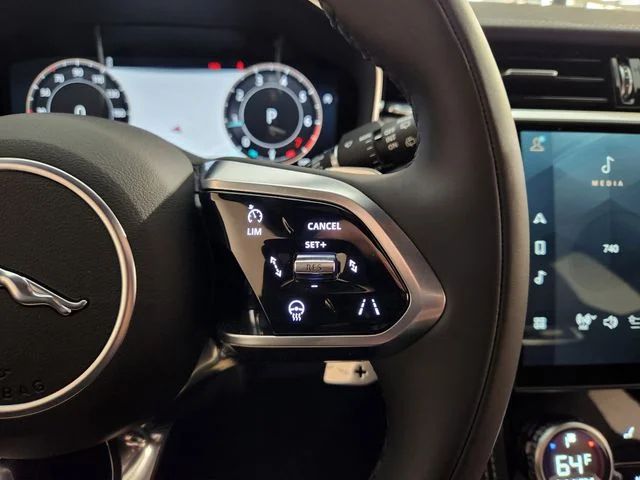 2026 Jaguar F-Pace R-Dynamic S - Photo 29