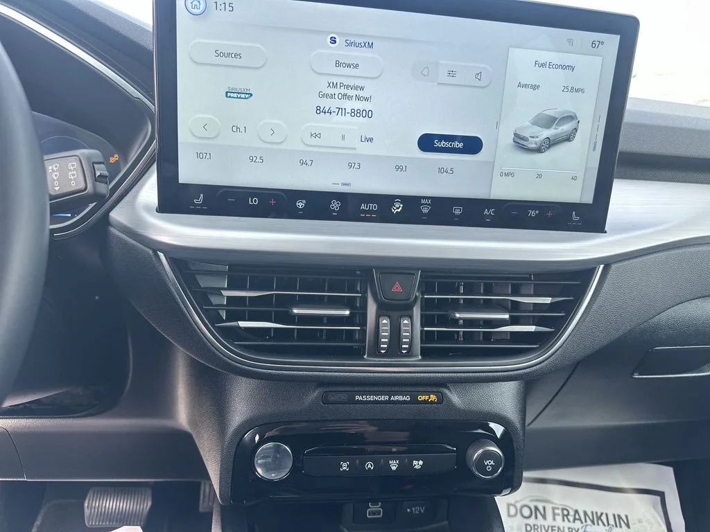 Used 2025  Ford Platinum image 26