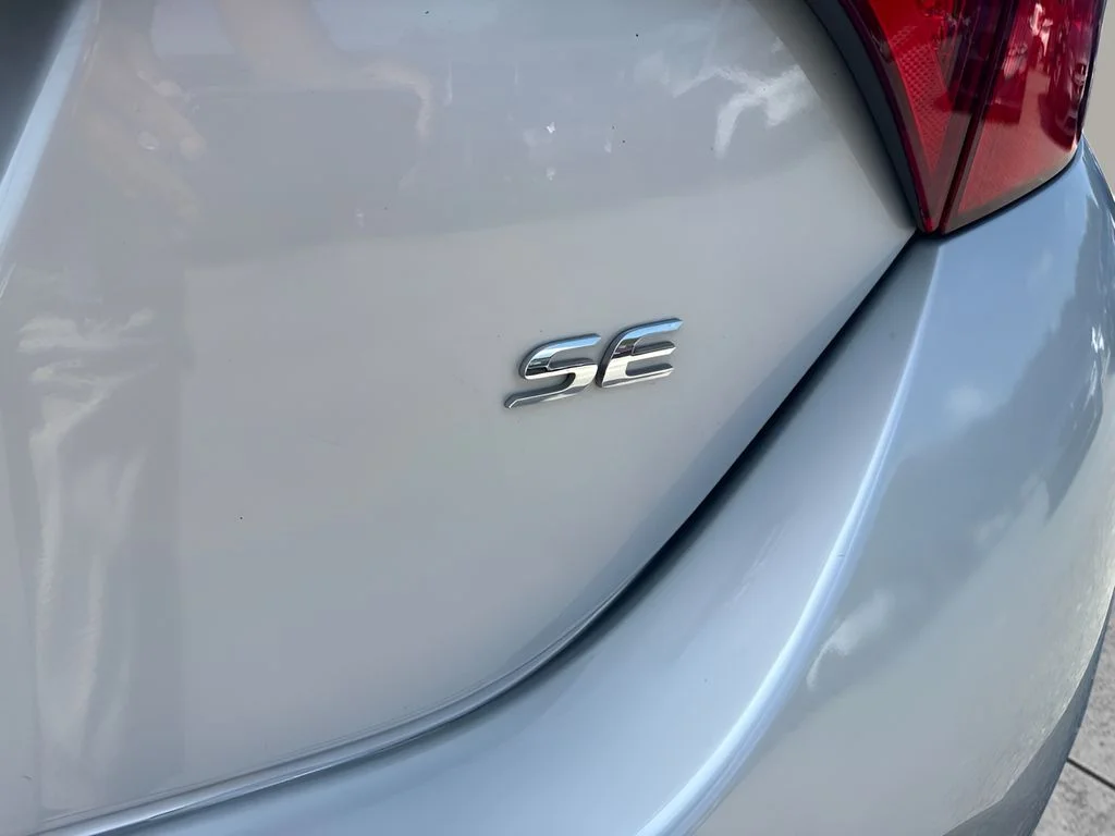 Used 2017 Silver Toyota SE image 23