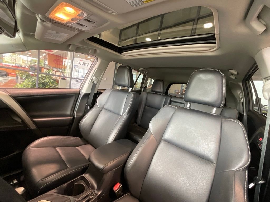 Used 2015 Brown Toyota Limited image 9