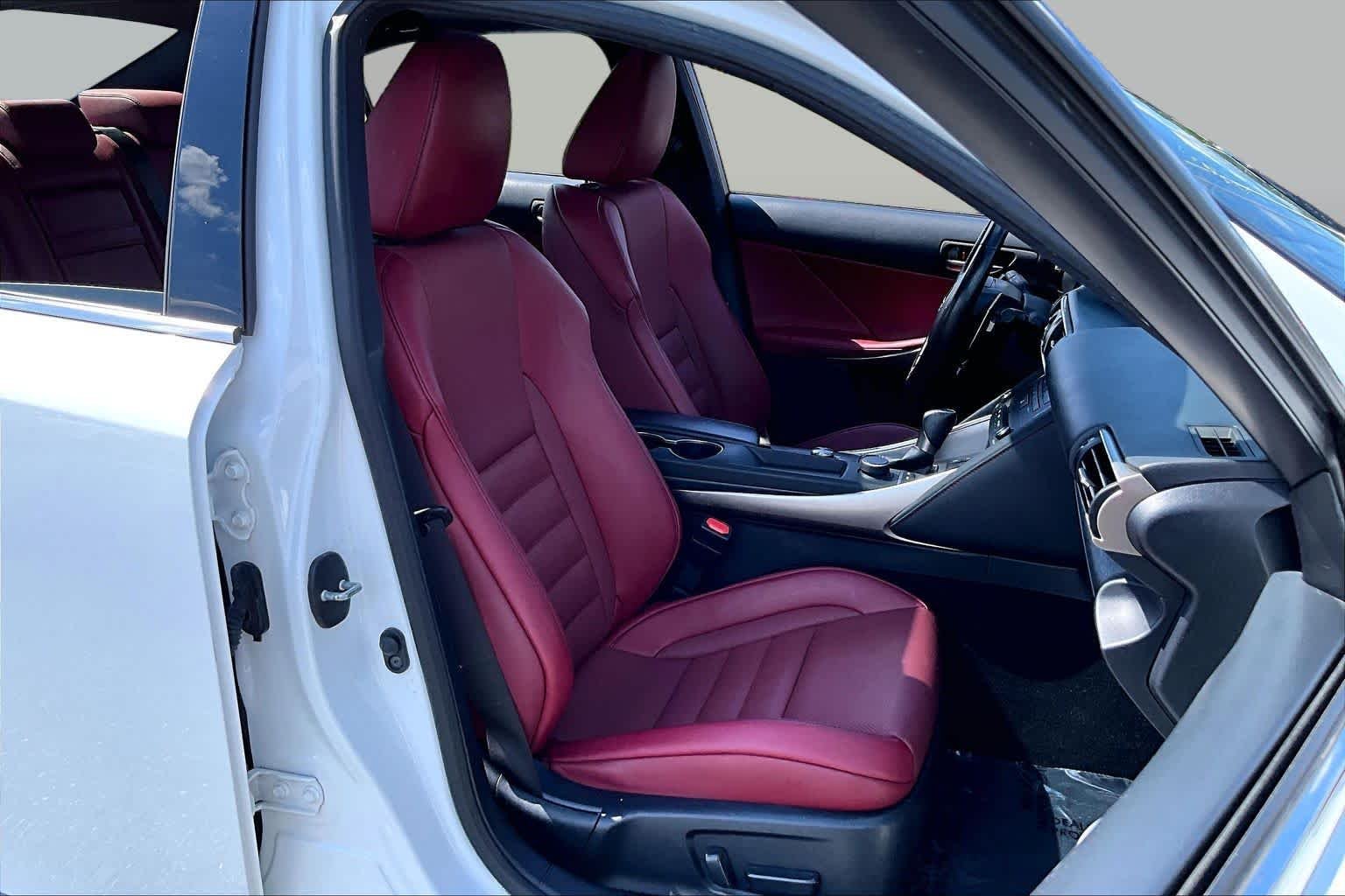 Used 2020 Ultra White Lexus F SPORT image 9