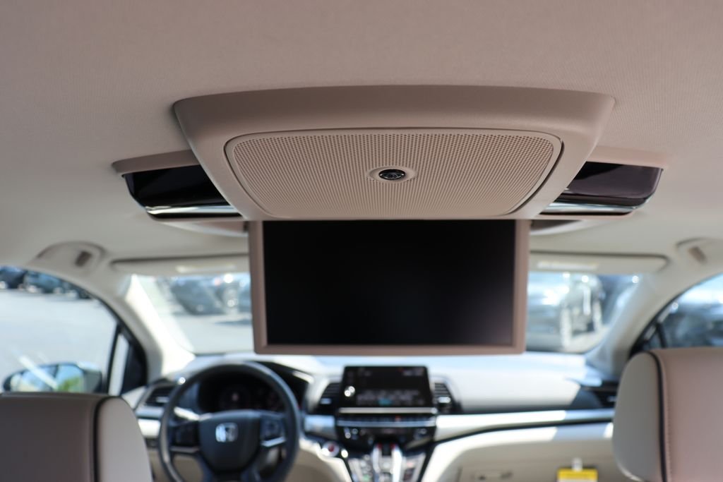 Used 2026 Gray Honda Touring image 17