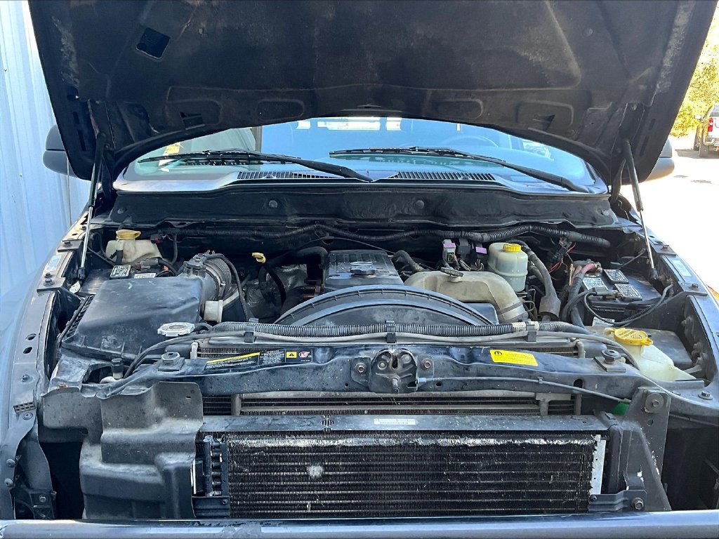 Used 2004 Black Dodge SLT image 33