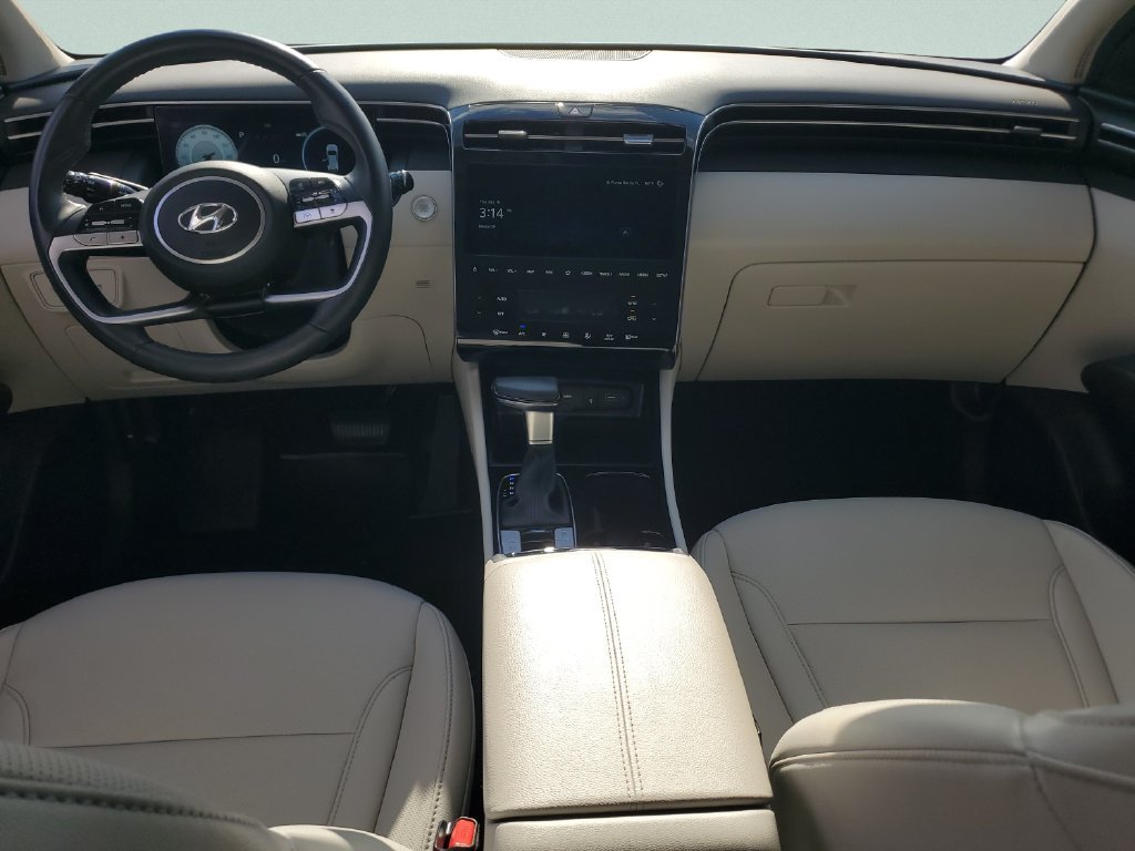 Used 2024 Silver Hyundai SEL image 11