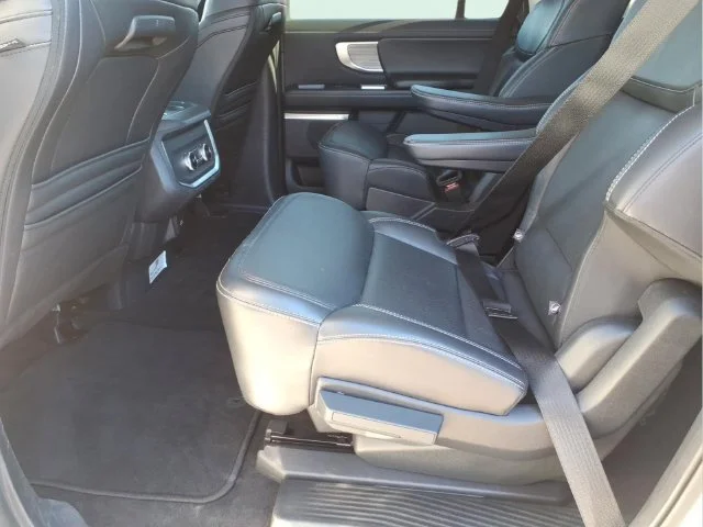 Used 2025 White Ford Platinum image 18