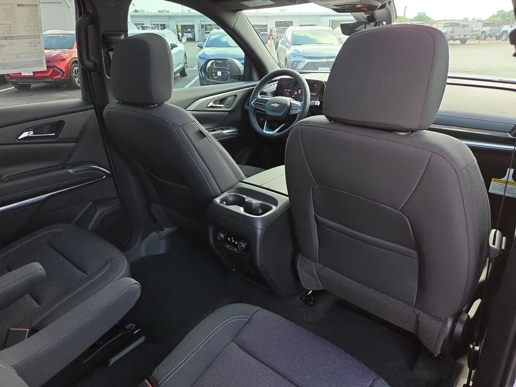New 2026 Polar White Tricoat Chevrolet LT image 14