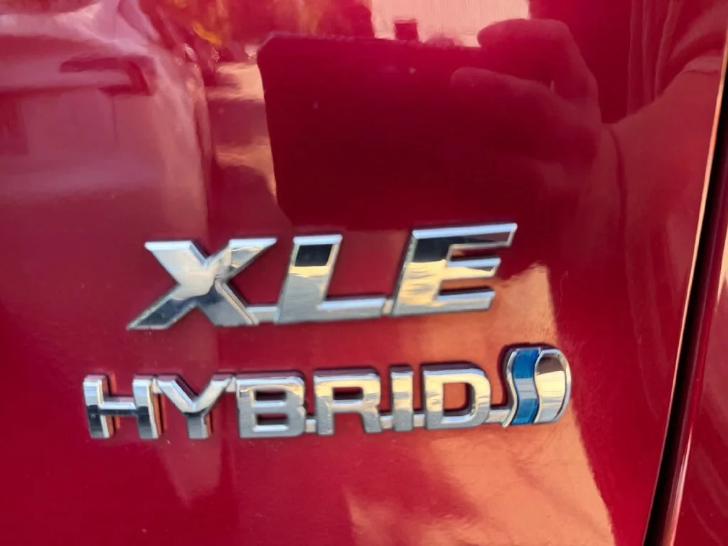 Used 2021 Red Toyota XLE image 23