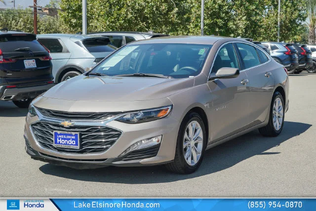 Used 2023 Mineral Gray Metallic Chevrolet LT image 4