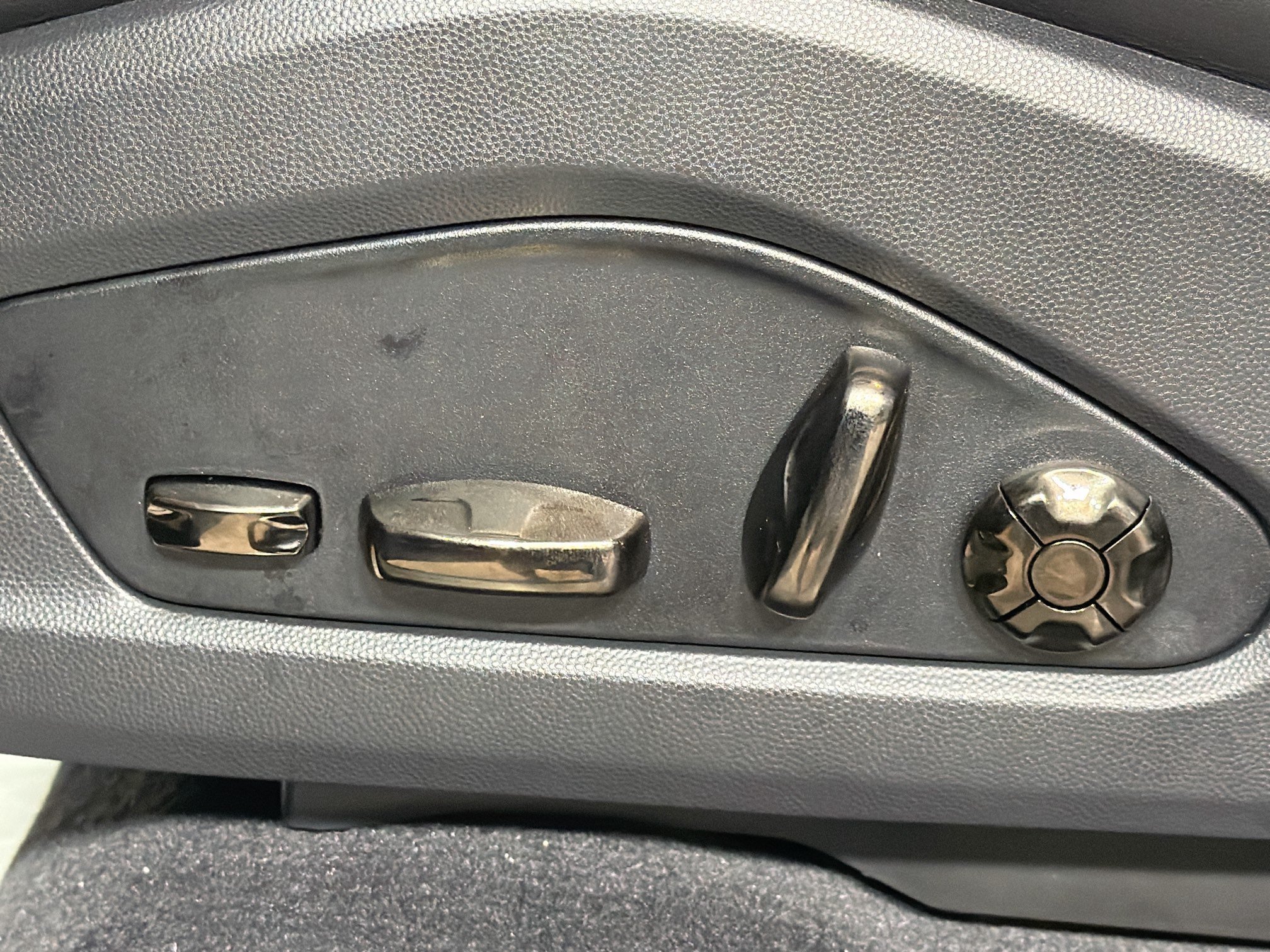 New 2026 Slate Grey Neo Porsche Electric image 26