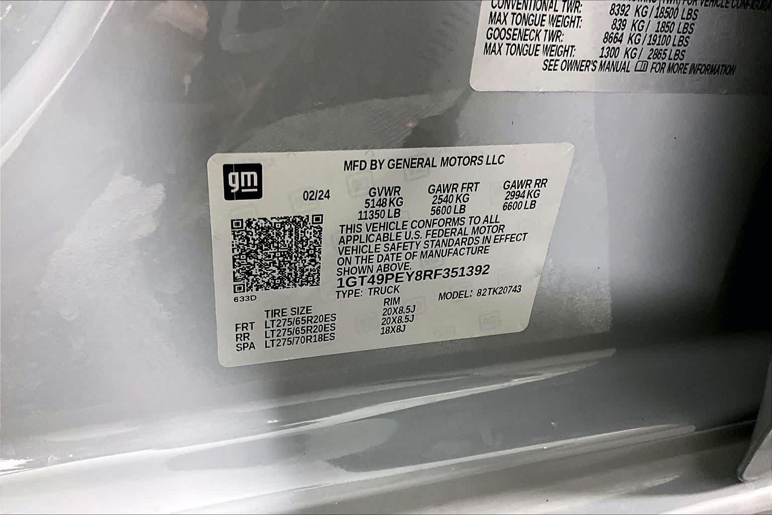 Used 2024 Thunderstorm Gray GMC AT4 image 33