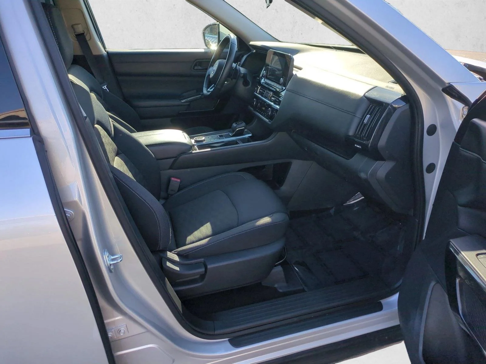 Used 2024 Brilliant Silver Metallic Nissan SV image 21