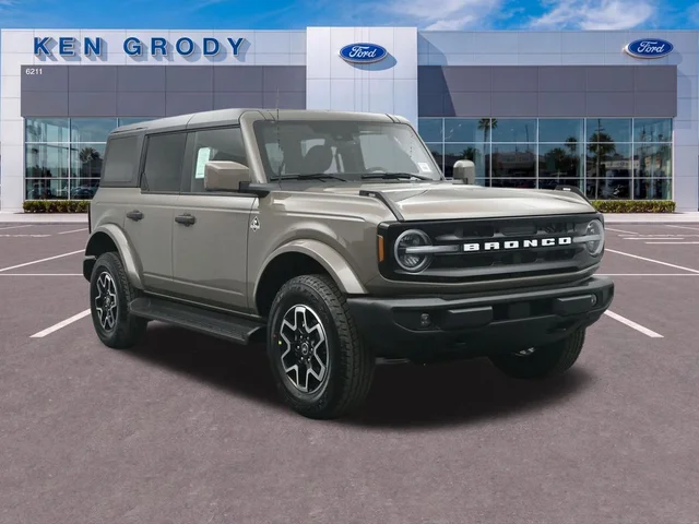 2026 Ford Bronco Outer Banks