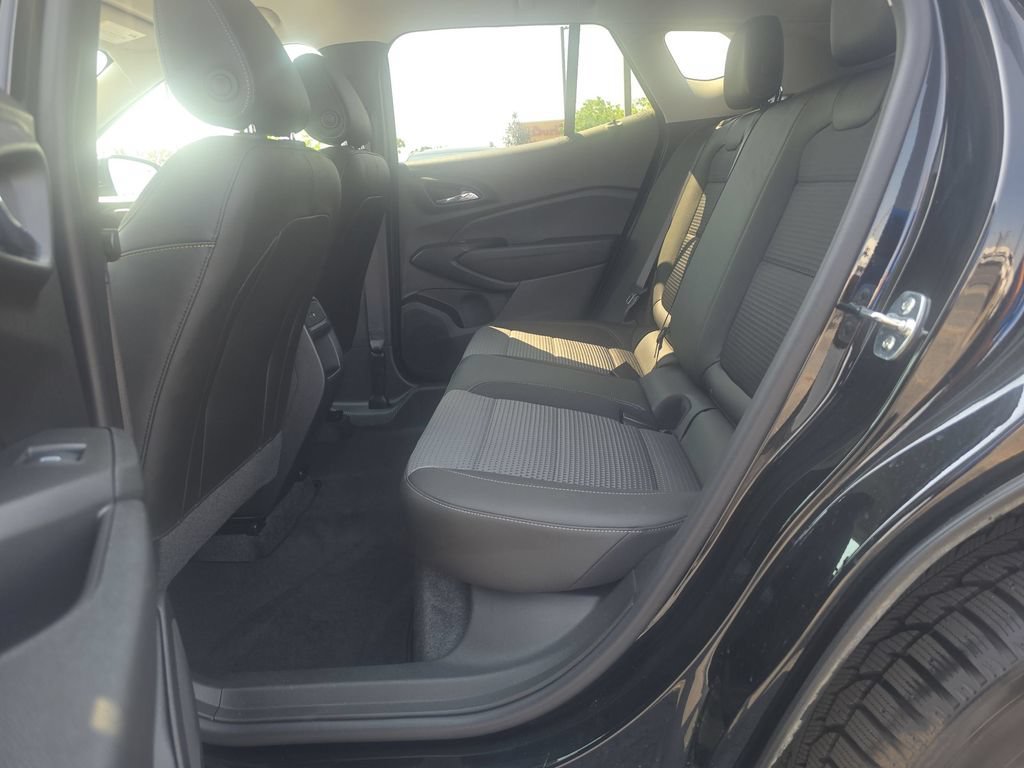 Used 2025 Mosaic Black Metallic Chevrolet LT image 20