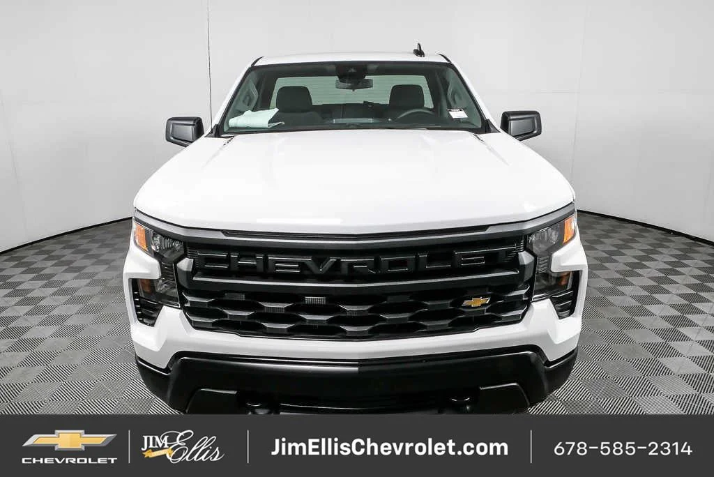 New 2026 Summit White Chevrolet WT image 19
