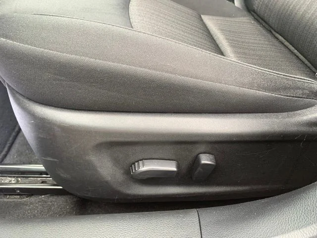 Used 2025  Nissan 2.5 SV image 14