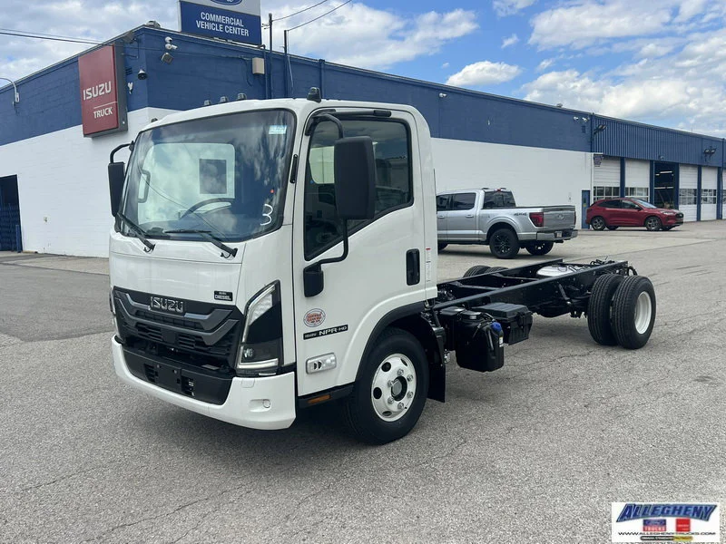 2026 Isuzu NPR's photo