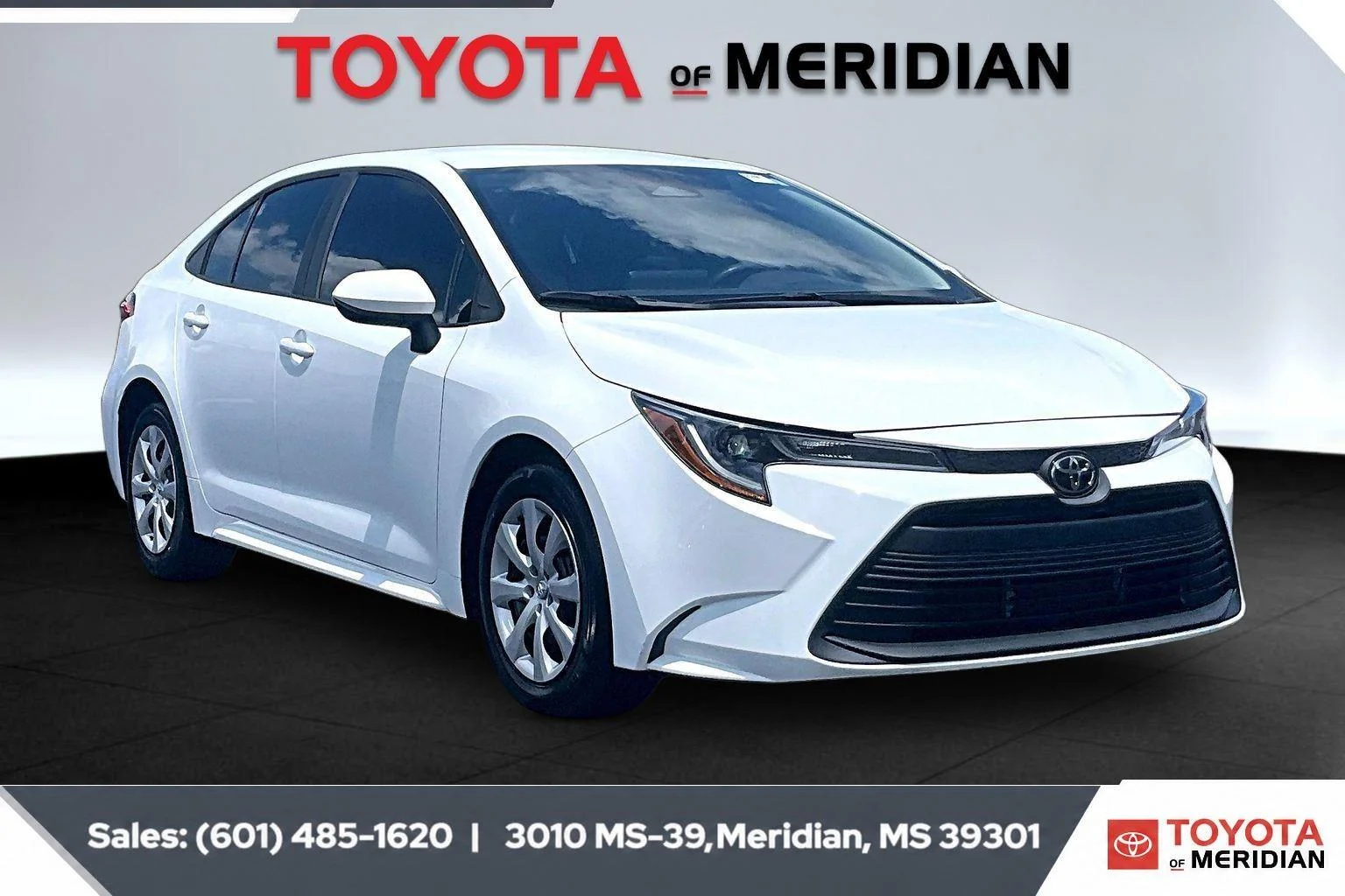 Used 2023 Ice Cap Toyota LE image 1