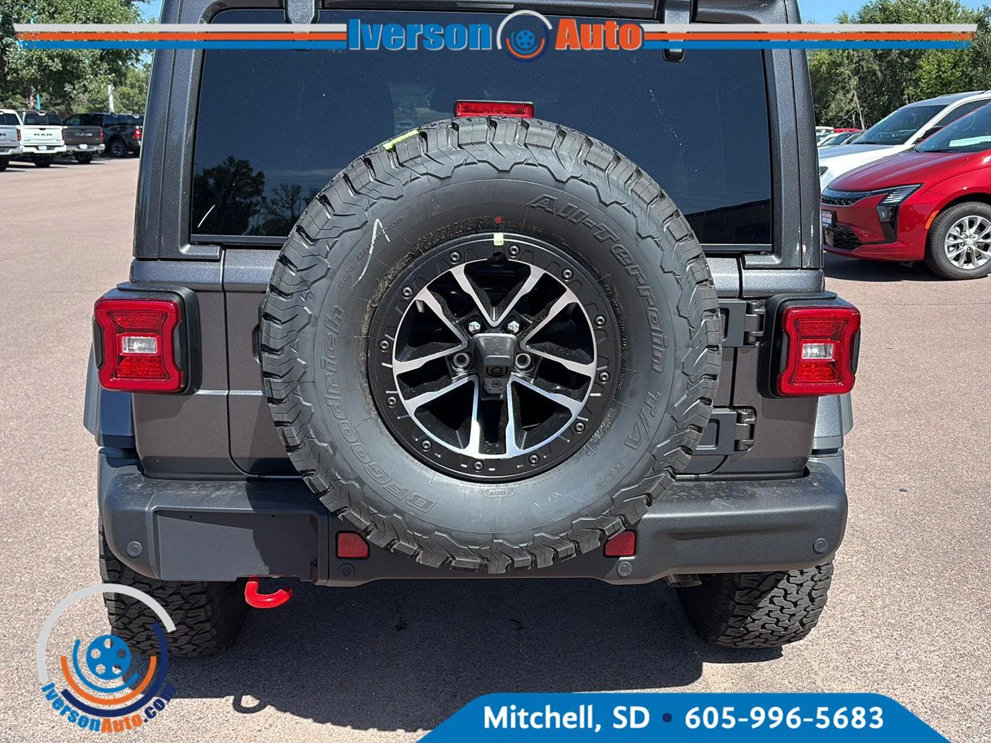 New 2027 Granite Crystal Metallic Clearcoat Jeep Rubicon X image 15