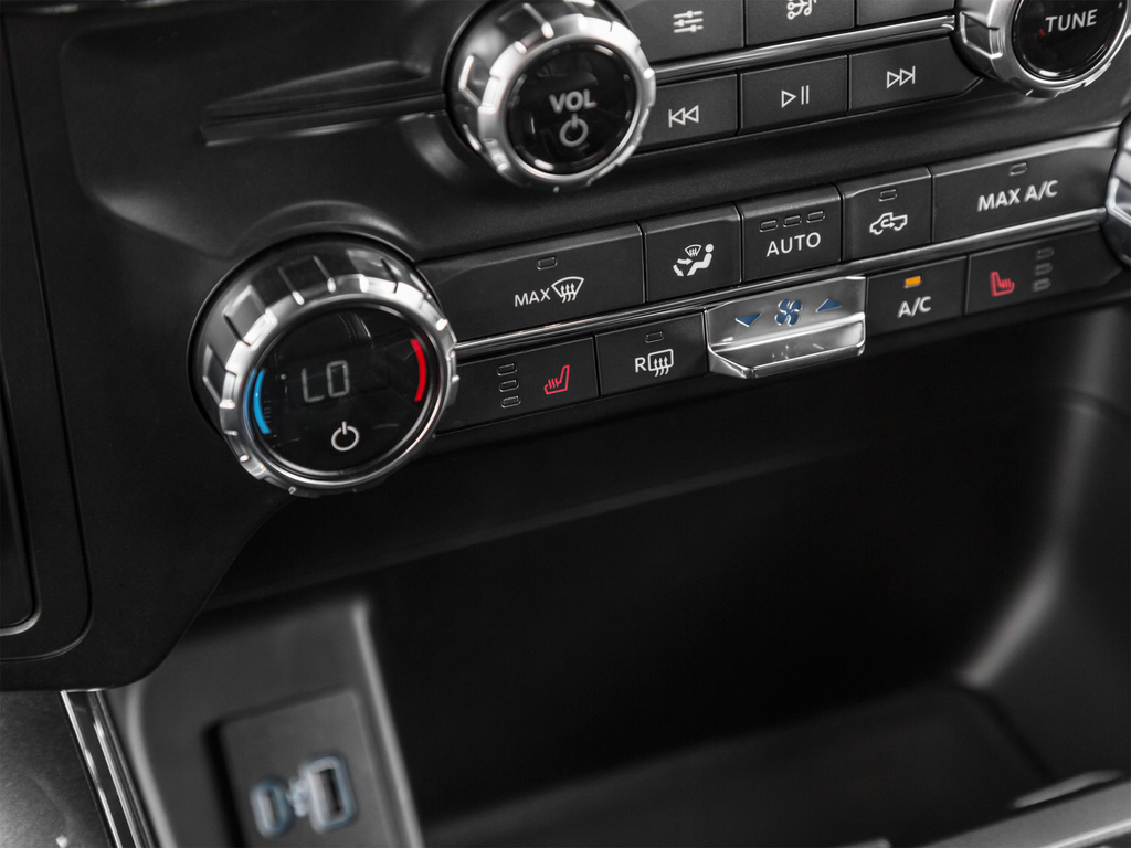 Used 2022 White Ford XLT image 48