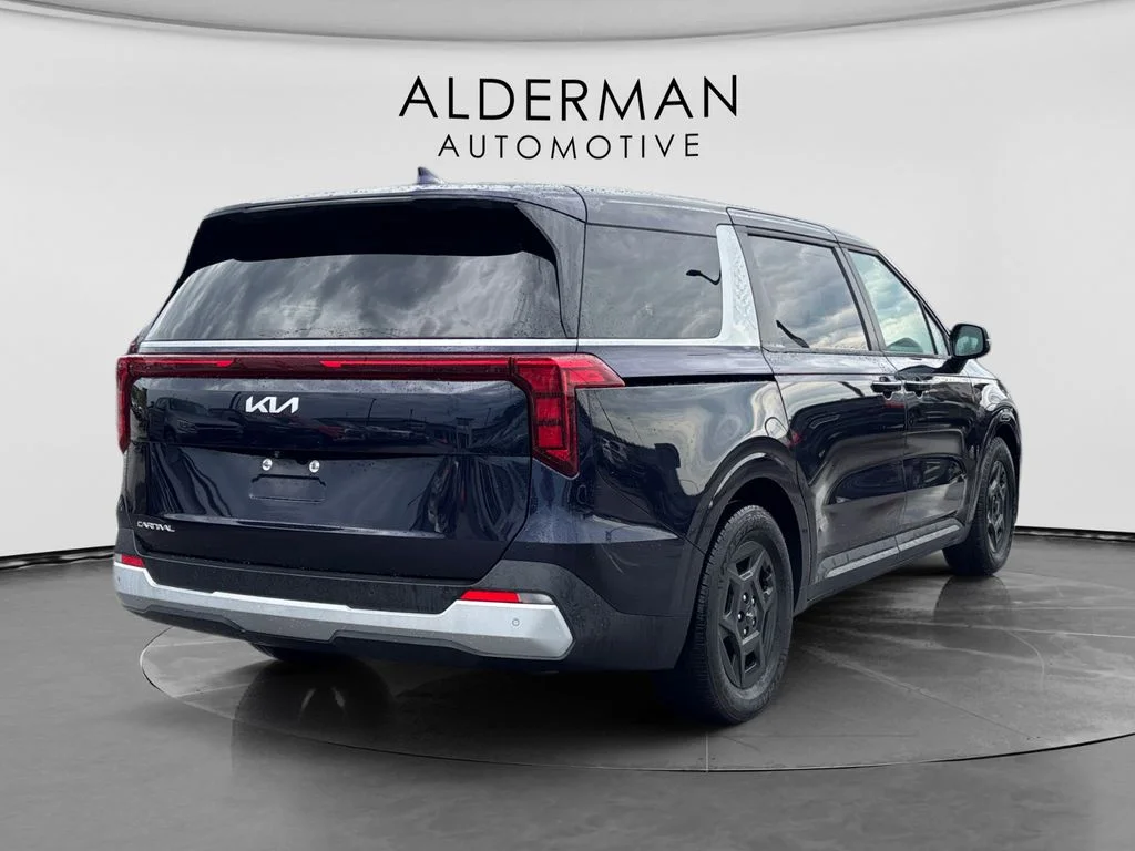 Used 2022 Gray Kia LXS image 5