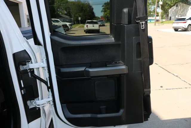 Used 2016 White Ford XLT image 14