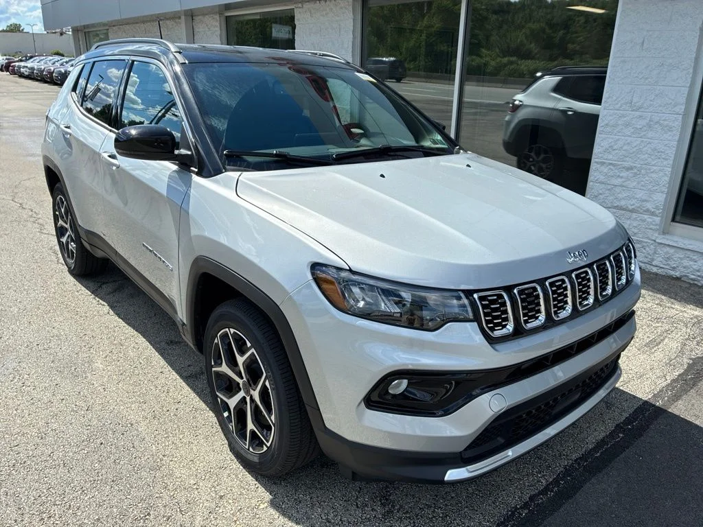 New 2026 Silver Zynith Metallic Clear-Coat Exterior Paint Jeep Limited image 6