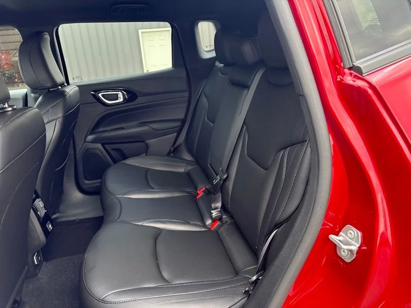 New 2026 Red Hot Pearl-Coat Exterior Paint Jeep Limited image 15