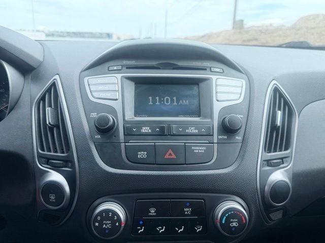 Used 2015 Gray Hyundai SE image 14