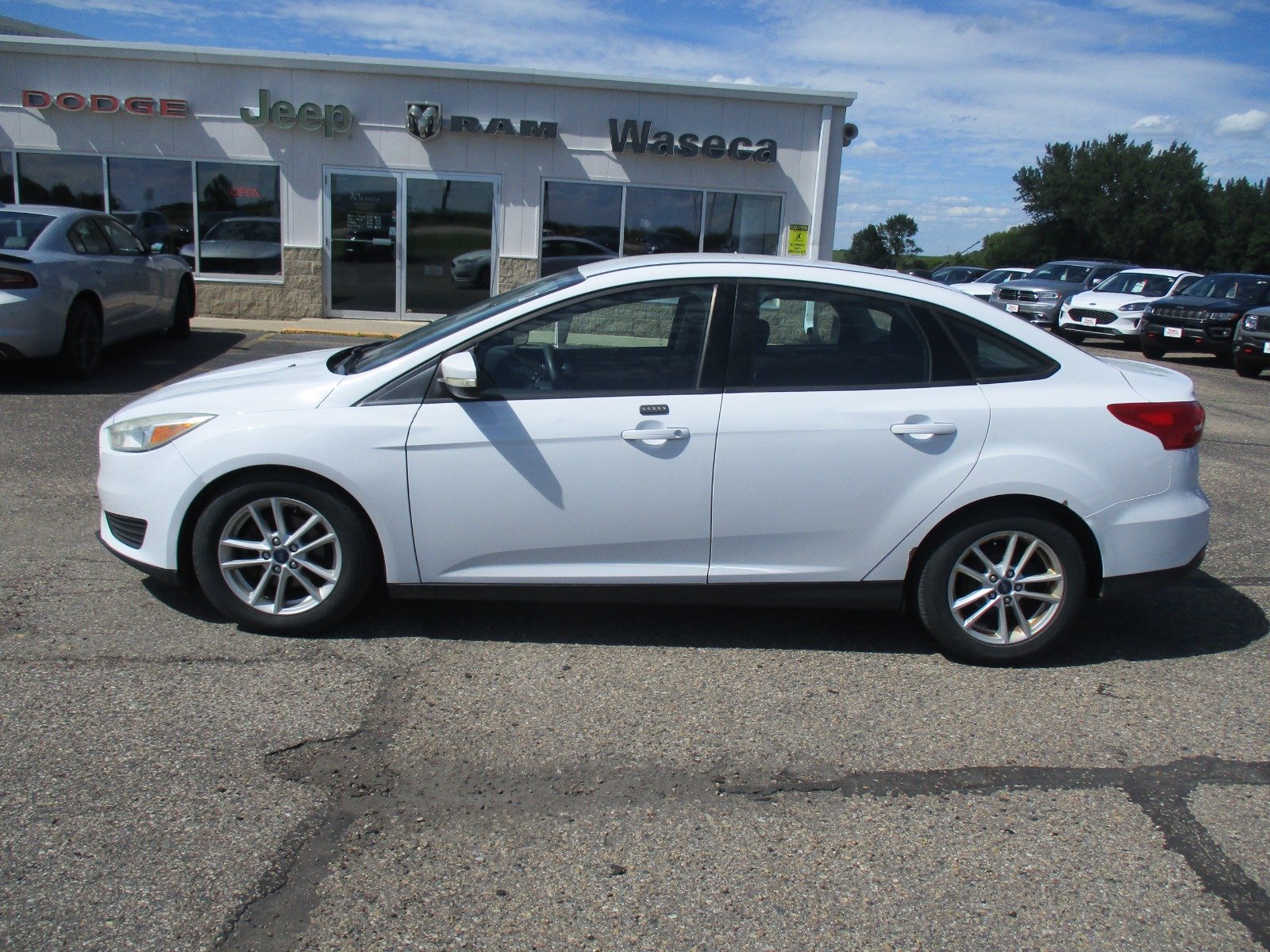 Used 2015 Ford Focus SE with VIN 1FADP3F26FL254896 for sale in Waseca, Minnesota
