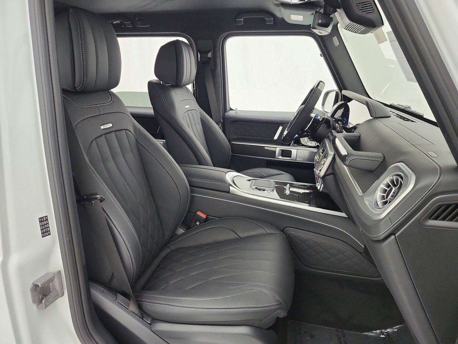 New 2026 MANUFAKTUR Moonlight White Metallic Mercedes-Benz AMG® G 63 SUV image 45