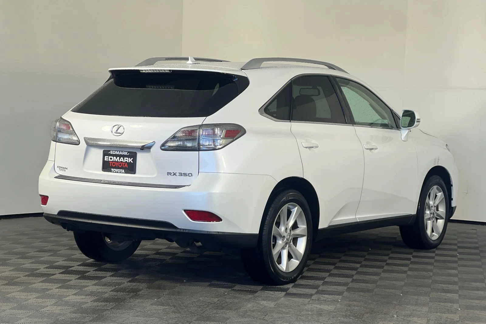 Used 2011 Starfire Pearl Lexus 4DR AWD image 3